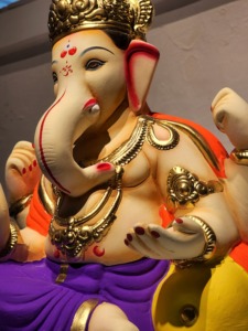 Ídolo Decorativo de Resina Ecológica Pintado a Mano del Dios Ganesha, Ganpati Murti para Celebraciones Festivas, Ganesh Chaturthi Pooja 12 - Product Image 1