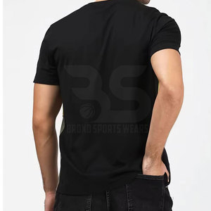 Camisetas de hombre de tela suave con corte elegante, material transpirable, corte cómodo y estilo moderno inspirado en la calle. - Product Image 4