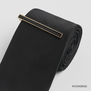 Pinza de Corbata para Hombre Chapada en Oro de 18K con Cuarzo Ahumado - Piedra Preciosa Natural de Feng Shui para Conexión a Tierra y Alivio del Estrés |   KCVDADE002 - Product Image 2