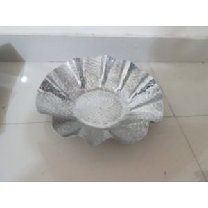 Bol décoratif en aluminium fait main en forme de fleur, décoration moderne pour table d'intérieur, décoration de la maison pour le salon, utilisation toute saison - Product Image 1