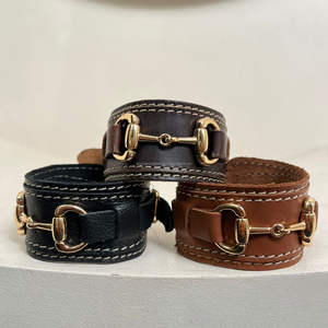 Brocas de caballo de alta calidad, herrajes de broca de caballo en tono plateado con hebilla ajustable, pulsera ancha de cuero de vaca para mujer para Unisex - Product Image 4