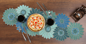 Chemin de table perlé fait à la main pour la maison et les restaurants d'hôtel chemin décoratif en tissu d'aspect royal article de cadeau de Noël - Product Image 2