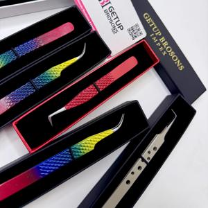 Pince à épiler professionnelle pour extensions de cils, en acier inoxydable, à pointe argentée, courbée, multi-couleurs, avec revêtement en poudre, pour volume et pose à 90 degrés - Product Image 1