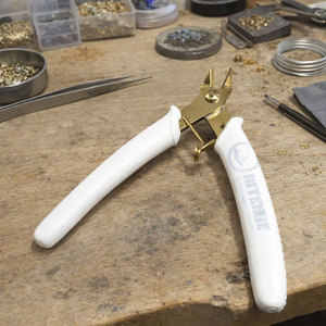 Coupe-fil pour bijoux en acier inoxydable de haute qualité, pinces de coupe de précision pour la fabrication artisanale et la production de bijoux - Product Image 1