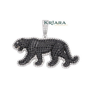 Colgante Pantera Negra de Plata 925 con Diamante Redondo Cultivado en Laboratorio, Amuleto de Lujo Unisex para Fiestas - Product Image 1