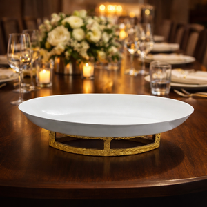 Plat de service et plateau ovales de luxe classiques et écologiques en acier inoxydable, faits à la main, pour la restauration hôtelière - Product Image 1