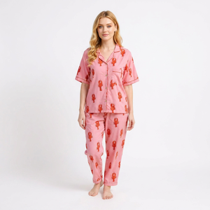 Conjunto de Pijama de Dos Piezas para Mujer, Estampado Animal Rosa, Talla Única, 100% Algodón, Suave y Cómodo, Manga Corta, Ropa de Dormir para el Hogar - Product Image 1