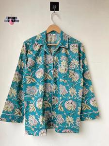 Ensemble de pyjama en coton imprimé à la main, motif floral, vêtements de détente en coton pour femmes, ensemble de pyjama en coton biologique, ensemble de pyjama pour demoiselles d'honneur - Product Image 4