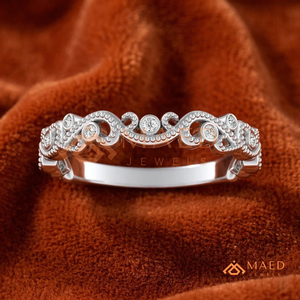 Anillo de boda de lujo de plata de ley 925 con moissanita de corte esmeralda de triple fila de orientación este-oeste y diamante de laboratorio horizontal, anillo llamativo ancho - Product Image 1