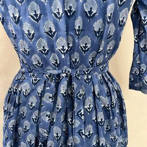 ชุดเดรสพิมพ์ลายด้วยมือ ผ้าฝ้ายอินเดีย เสื้อคลุมยาวแบบอินเดีย ชุดเดรสพิมพ์ลายด้วยมือ คอวี แขนยาว ชุดเดรสพิมพ์ลายดอกไม้ - Product Image 6