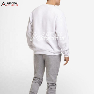 Sudadera clásica para hombre de algodón mezclado con cuello redondo y puños acanalados, ideal para viajes y uso diario. - Product Image 2