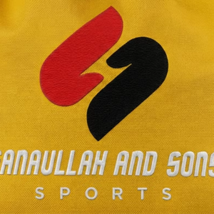 Mochila con cordón ajustable, ligera y duradera, con diseño espacioso, cómoda de llevar, y opción de logotipo personalizado para deportes y uso diario. - Product Image 2