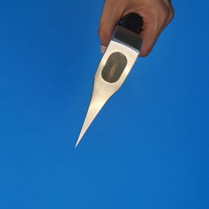 Hache de camping industrielle pour l'extérieur, en acier à haute teneur en carbone, à dos plat, manche en bois naturel, lame en acier forgé, pour le bushcraft - Product Image 4