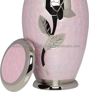 Urnas Funerarias Decorativas de Latón Hechas a Mano para Hombres y Mujeres - Product Image 6