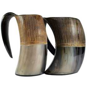 Tazas de cuerno talladas a mano de color blanco, hechas a medida, ideales para tiendas de hidromiel y tiendas de artículos vikingos para su reventa. - Product Image 3