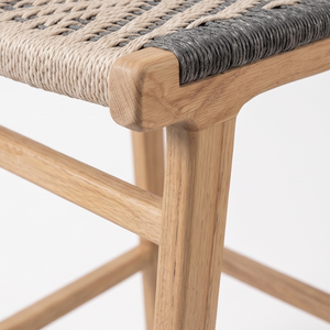 Tabouret de bar en teck massif avec assise et dossier en corde tressée, design contemporain moderne pour usage commercial dans les cafés - Product Image 3