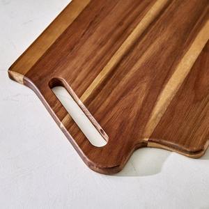 Planche à découper en bois à grain de bois massif avec poignée, compatible lave-vaisselle, pour viande, fromage, légumes, fruits, usage en cuisine - Product Image 2