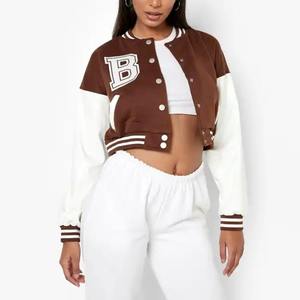 Nueva moda 2025 chaquetas de mujer flocadas de manga corta de cuero al por mayor chaqueta universitaria de béisbol para mujer - Product Image 2