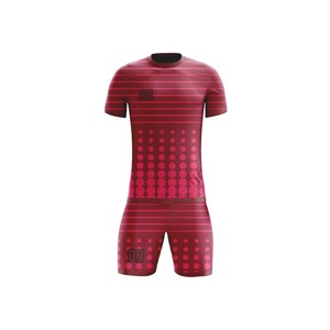 Camiseta de Fútbol Personalizada para Hombre, Negra con Rayas Grises, Impresión Sublimada, Poliéster que Absorbe la Humedad, Manga Corta, Cuello Redondo, Corte Atlético - Product Image 3