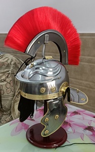 Casco de Centurión Romano Hecho a Mano con Pluma Roja, Acero Suave, Armadura Medieval para Recreación Histórica, Decoración para el Hogar y la Oficina - Product Image 2