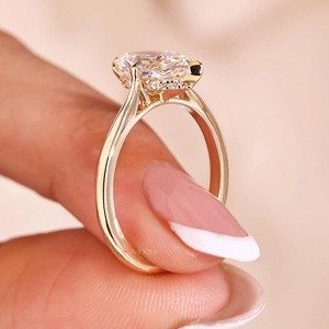 Bague en diamant de laboratoire taille marquise certifiée IGI, bague de fiançailles avec halo caché, bague de mariage solitaire en or jaune pour femme - Product Image 5