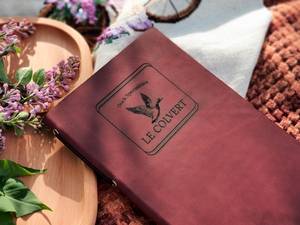 Porta Menús de Cuero Genuino Hecho a Mano, con Logotipo y Color Personalizados, Carpeta para Restaurante LMC-0208 - Product Image 2