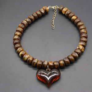 Collar de Gargantilla con Colgante de Corazón de Resina Colorida y Cadena de Acero Inoxidable Estilo Bohemia para Mujer, Joyería Hecha a Mano - Product Image 5