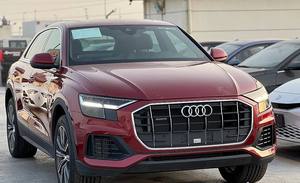 <span class=keywords><strong>Audi</strong></span> <span class=keywords><strong>Q8</strong></span> <span class=keywords><strong>55</strong></span> <span class=keywords><strong>TFSI</strong></span> Quattro 2025 Rouge Propre, SUV d'occasion avec intérieur sombre, toit ouvrant et hayon, au meilleur <span class=keywords><strong>prix</strong></span>, véhicule de qualité - Product Image 4