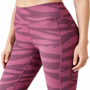 Leggings de yoga camouflage taille haute pour femme – Tenue de sport extensible et confortable pour le fitness et la mode active - Product Image 4