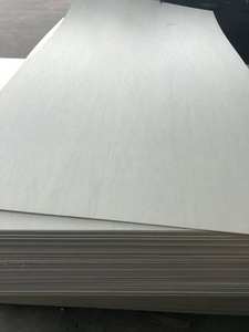 Fábrica Profesional en Vietnam: Madera Contrachapada de Álamo de Primera Calidad 4x8 pies, 12-15-18-21mm, CARB P2, Núcleo de Pino, Excelente para Sala de Estar y Dormitorio - Product Image 4