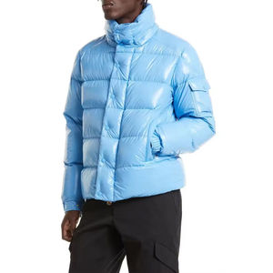 Chaqueta Acolchada con Capucha para Hombre, Color Gris Claro, Ropa de Invierno Informal, Exterior de Poliéster de Color Sólido, Cierre de Cremallera Resistente al Viento - Product Image 3