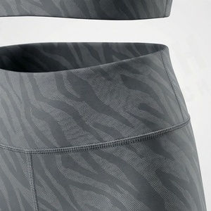 ชุดโยคะสำหรับผู้หญิง เสื้อชั้นในแบบยาวพิมพ์ลายสีตามสั่ง กางเกงเลกกิ้งรัดรูป ชุดออกกำลังกาย วิ่ง เทรนนิ่ง ฟิตเนส ชุดกีฬา - Product Image 5