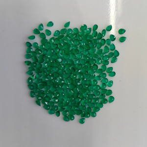 พลอยออนิกซ์สีเขียวธรรมชาติ รูปทรงลูกแพร์ ขนาด 4x3 มม. คุณภาพดีที่สุด สำหรับทำเครื่องประดับ จากเรดเมาน์เทน เจมส์ - Product Image 2