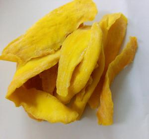 Bocadillo masticable suave natural de Mango Seco hecho de rodajas de mango tropical maduro cosechadas en Vietnam - Product Image 2