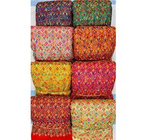 Tela Premium Fendy Georgette de Punto por Urdimbre de Poliéster/Nylon/Metalizado con Cuentas Florales para Prendas de Boda para Niños y Niñas, Peso Medio - Product Image 1