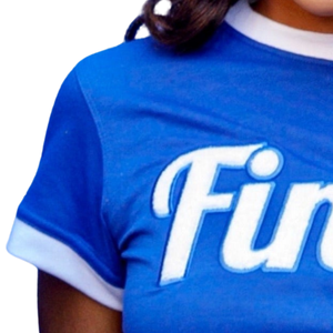 T-shirt en chenille bleu fin avec bordure contrastante pour femme, style sororité, brodé, décontracté, doux et de qualité supérieure - Product Image 3