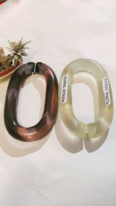 Cadenas de resina personalizables de gran tamaño y colores claros, disponibles en varios colores. - Product Image 5