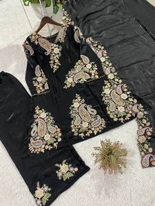 ชุดคุर्ตาพรีเมียมสำหรับผู้หญิง – ชุดสำหรับงานเทศกาลและสไตล์ชาติพันธุ์ - Product Image 5