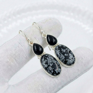 Boucles d'oreilles pendantes pour femmes en argent sterling 925 massif, faites à la main, avec plusieurs pierres précieuses, serti clos, flocon de neige et onyx - Product Image 1