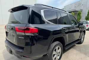 Toyota LC300 Sahara 2024 Negro Impecable, Volante a la Derecha, Techo Solar Oscuro, Arranque Remoto, Asientos de Cuero, Transmisión Automática, 360 R18 - Product Image 4