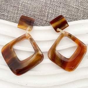 Boucles d'oreilles créoles pour femmes en corne de buffle, motif animal, écologiques, faites à la main, modernes, durables, thème ange, amour religieux, haute qualité, art - Product Image 4