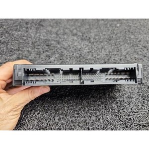 ECU และโมดูลคอมพิวเตอร์มือสองสำหรับรถยนต์ซีรีส์ 5 รุ่น 6135918617101 - Product Image 4