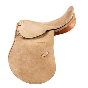 Silla de polo hecha a mano con cuero de primera calidad y estructura robusta para el equilibrio del jinete, comodidad y movimiento rápido en el campo. - Product Image 1