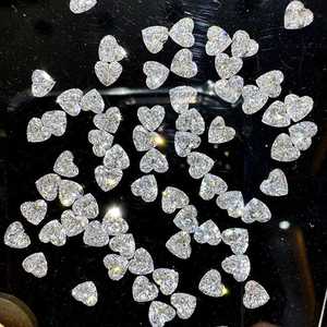 Diamants en forme de cœur, taille excellente, cultivés en laboratoire, CVD HPHT, certifiés IGI, pour la fabrication de bagues et de bijoux. - Product Image 3