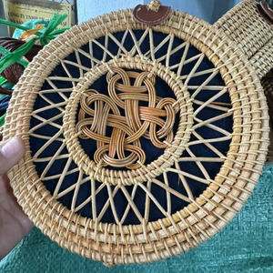 Sac bandoulière en paille tressée à la main pour femme, style bohème, fermeture éclair, sac à main naturel, capacité 2L, fournisseur Vietnamien OEM - Product Image 5