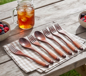 Ensemble de couverts en bois, cuillère et fourchette, design minimaliste, finition mate, manche en bois, écologique, fabriqué à la main, pour le camping - Product Image 3
