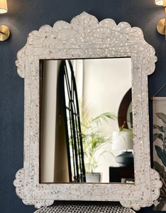 Miroir mural Art Déco en nacre avec cadre festonné réglable pour la décoration intérieure - Product Image 2