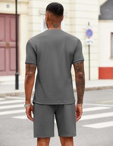 T-shirt et short d'été pour homme, respirant, uni, décontracté, en tissu tricoté imprimé numériquement, 100% polyester, léger, 220g, pour la gym et la course à pied - Product Image 4