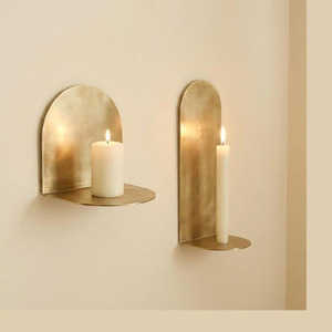 Appliques murales minimalistes en métal avec supports de bougies, plaques arquées et étagères flottantes pour une décoration intérieure contemporaine - Product Image 5