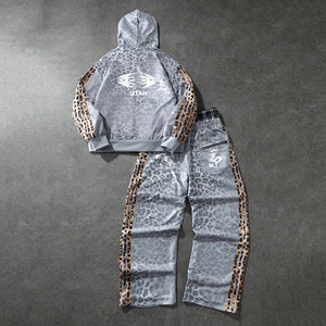 ชุดวอร์มลายเสือดาวแบบสั่งทำสำหรับผู้ชาย เสื้อฮู้ดซิปเต็มตัว กางเกงจ็อกเกอร์ขากว้าง ชุดสตรีทแวร์ลายกราฟิกสไตล์โกธิค ปี 2026 - Product Image 3